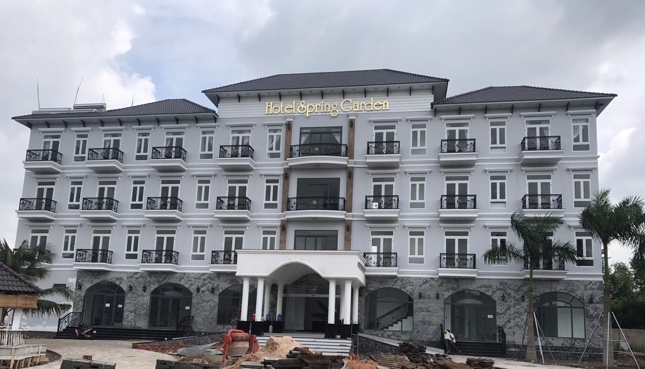 SPRING GARDEN HOTEL