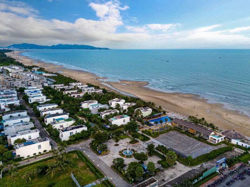 Bãi biển Long Cung Vũng Tàu